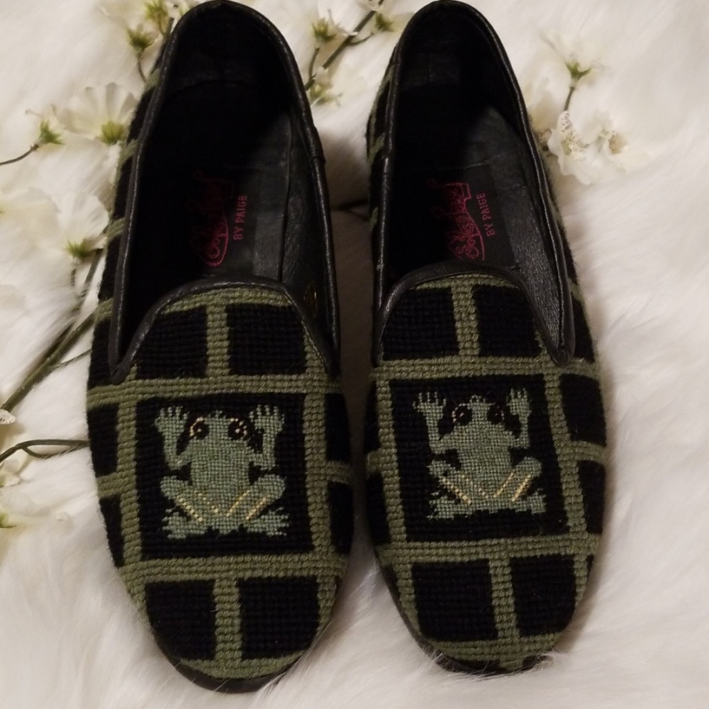 Froggy Loafers by Paige